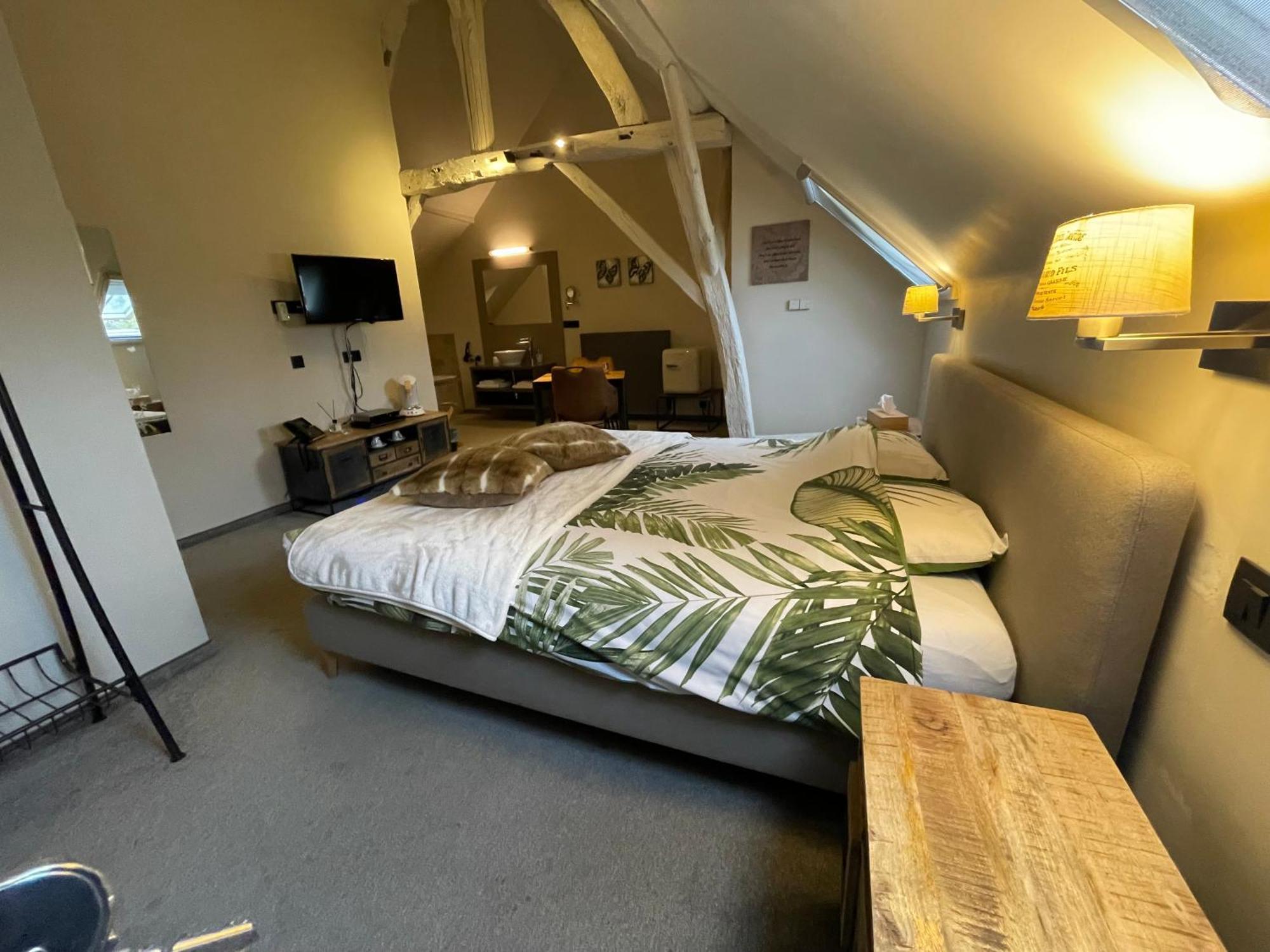 De Verborgen Parel B&B Borgloon Exteriör bild