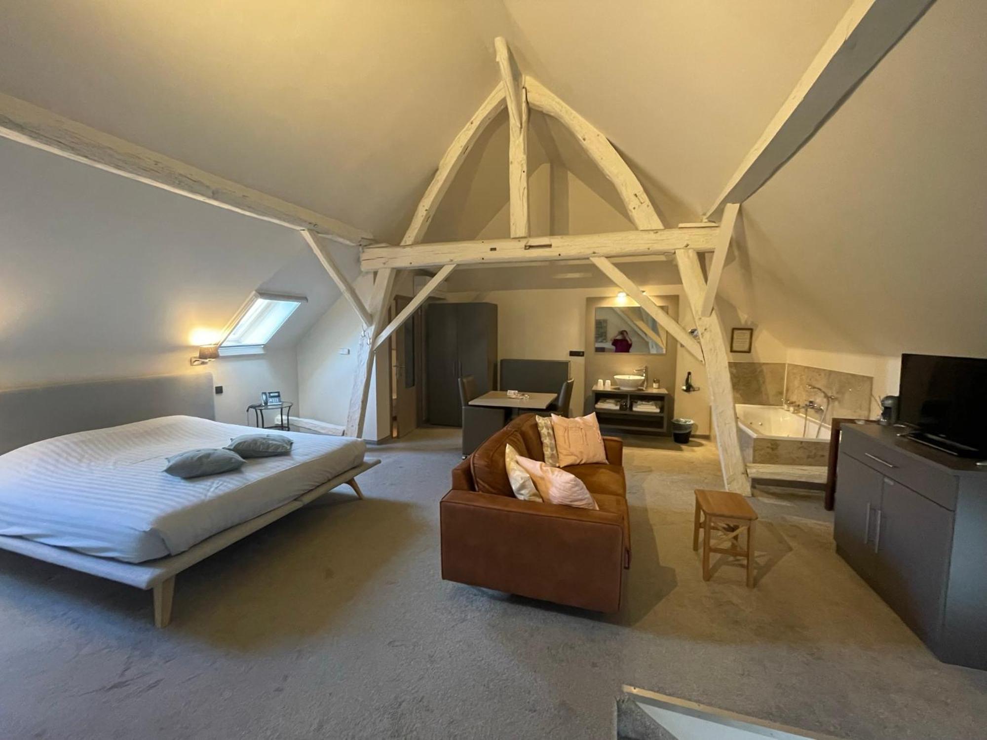 De Verborgen Parel B&B Borgloon Exteriör bild